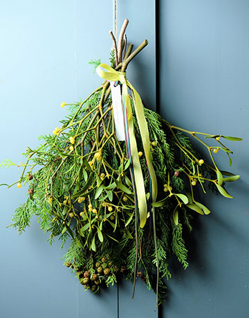 大人気のスワッグ！ロマンティックなヤドリギで